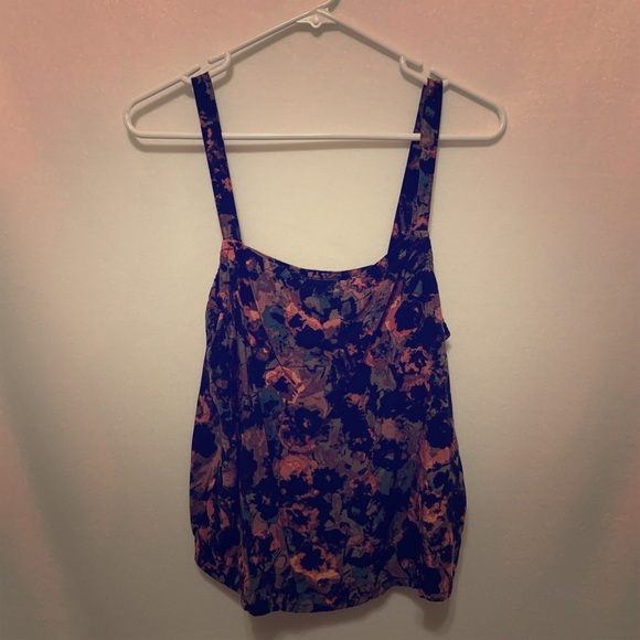 RVCA Tops - ⭐️RVCA multicolored tank top.